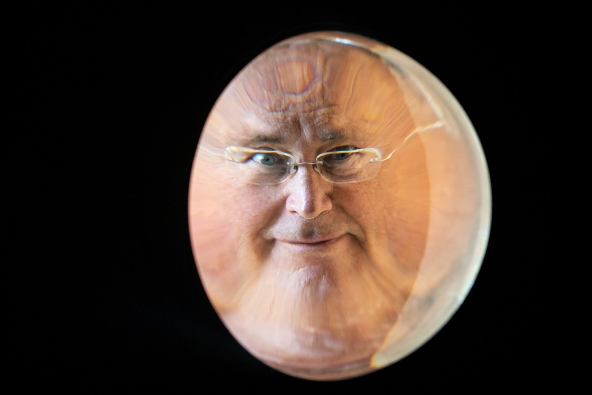 i don't know this man