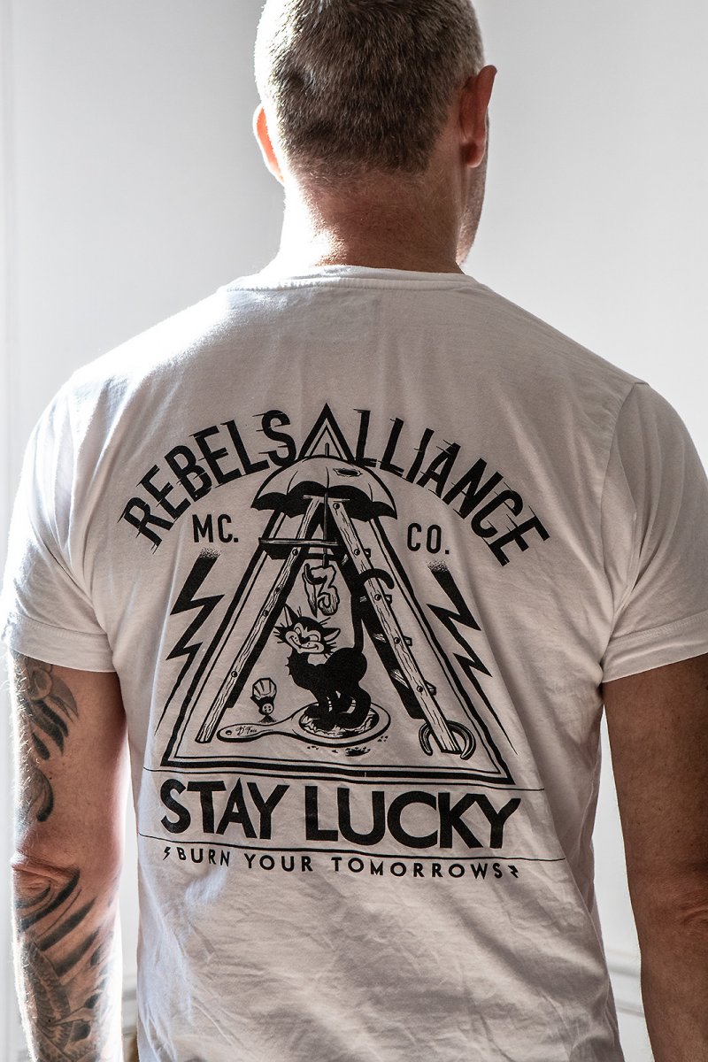 STAY LUCKY (perou)