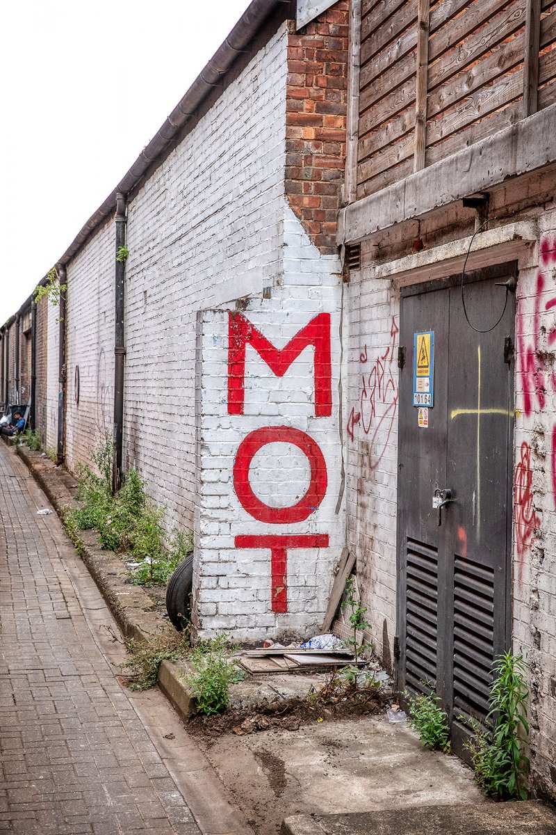 MOT the hoople