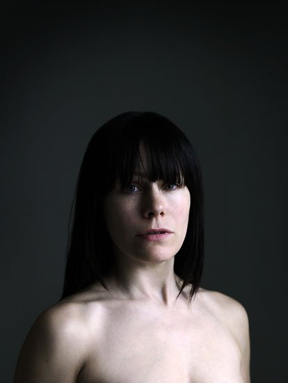 mrs.perou aged...ur...27?