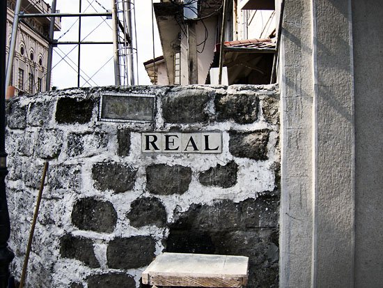 keeping it (un)REAL