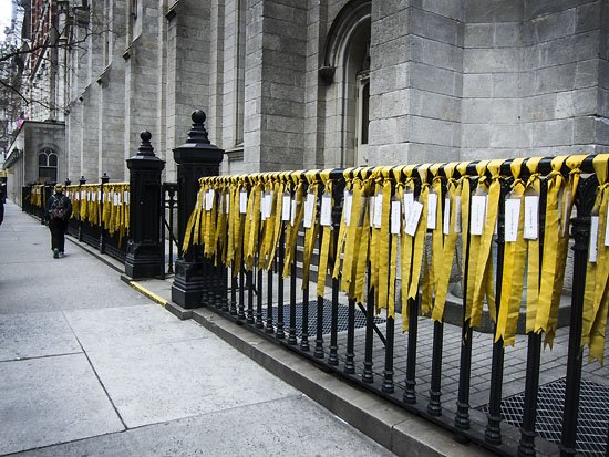 tie your yellow ribbon round the...