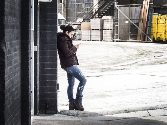 maria texting at the gates