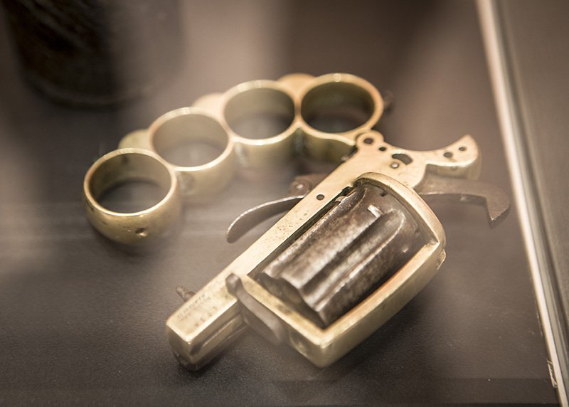 apache pinfire knuckleduster pistol
