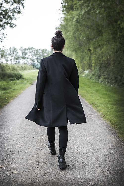 chic chick walking down the lane